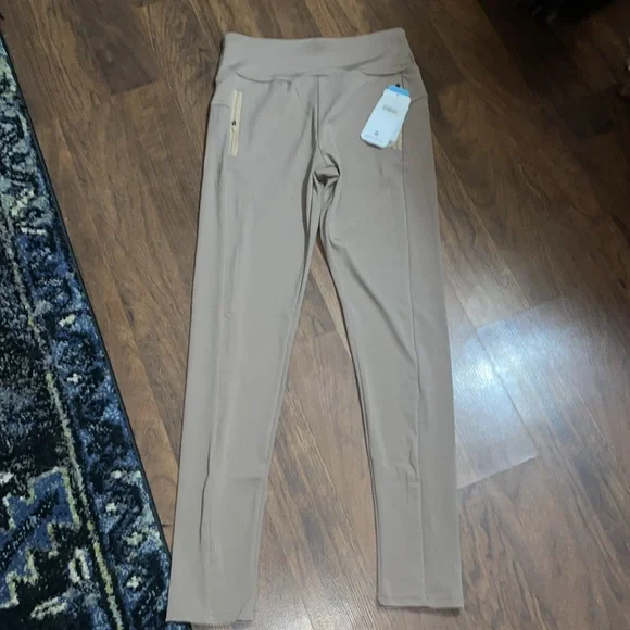 Therapy High Waisted Leggings with Slant Zipper Pockets - medium NWT - Picture 5 of 7